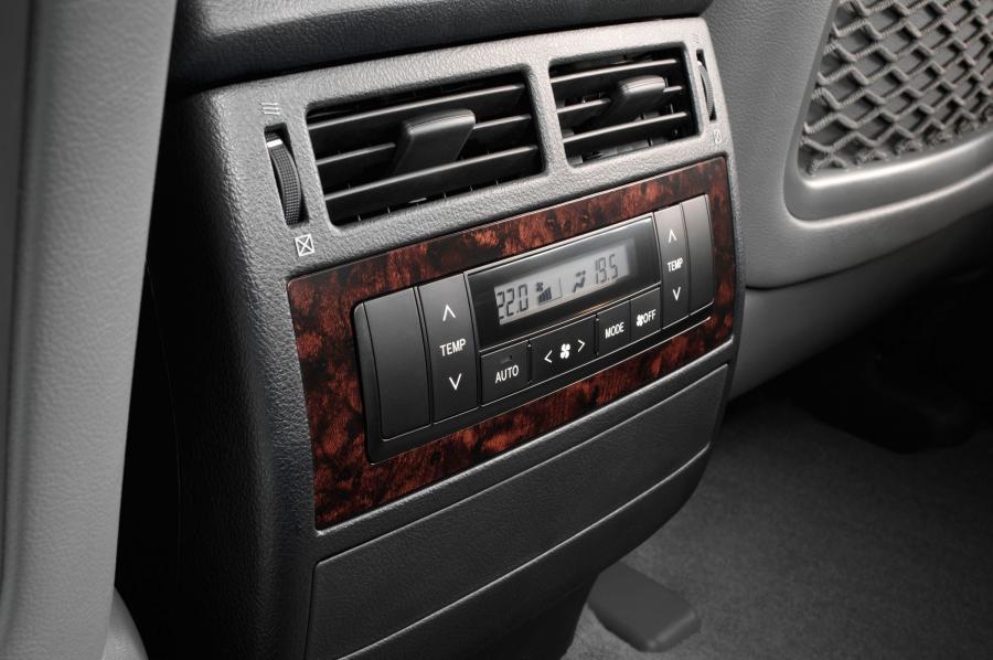  Toyota Land Cruiser 200 2007 года  (фото 149 из 196)